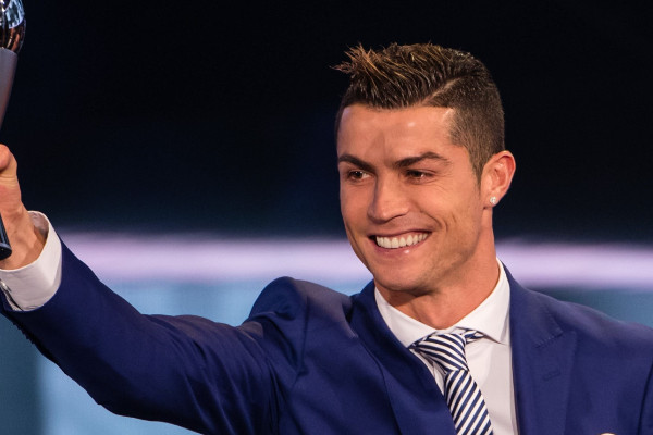 获颁欧冠历史最佳射手,这还不是C罗的终点